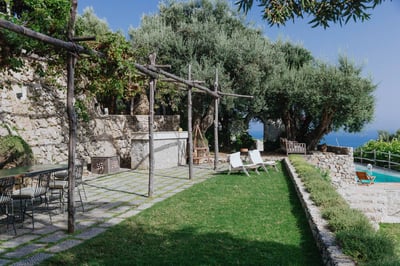 Luxury Villa Photo #13
