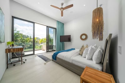 Luxury Villa Photo #33
