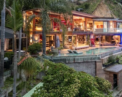 Luxury Villa Photo #6