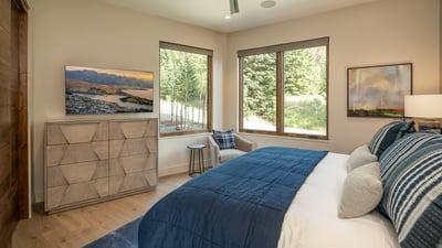King suite 5 on lower main level