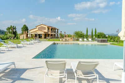 Luxury Villa Photo #2