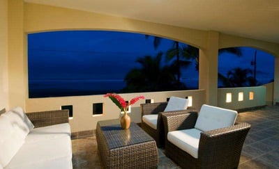 Luxury Villa Photo #4