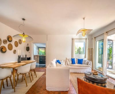 Luxury Villa Photo #17