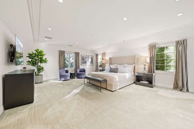 Luxury Villa Photo #28