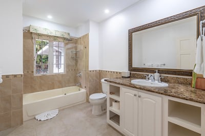 Luxury Villa Photo #33