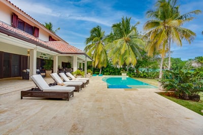 Luxury Villa Photo #10