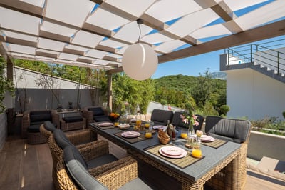 Luxury Villa Photo #20