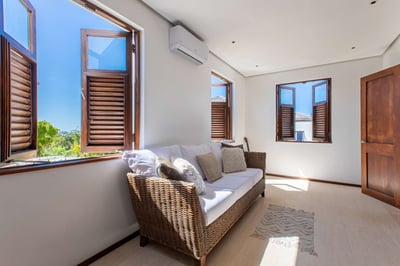 Luxury Villa Photo #28