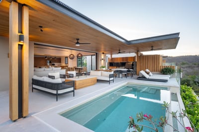 Luxury Villa Photo #3