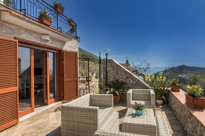 Luxury Villa Photo #2