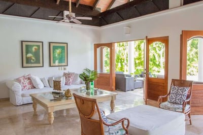 Luxury Villa Photo #6