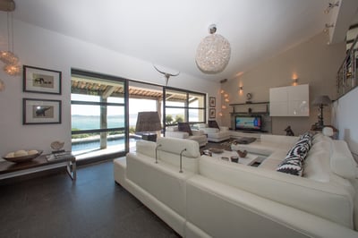Luxury Villa Photo #13