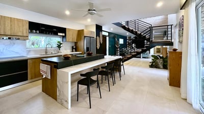 Luxury Villa Photo #28