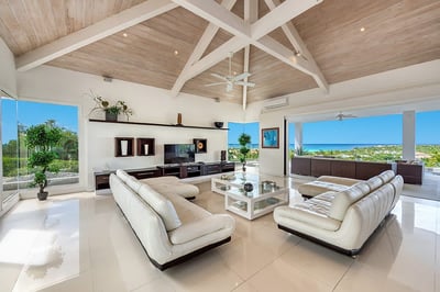 Luxury Villa Photo #16