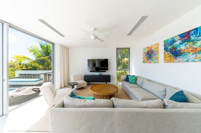 Luxury Villa Photo #19