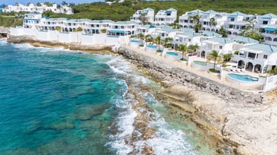 Luxury Villa Photo #38