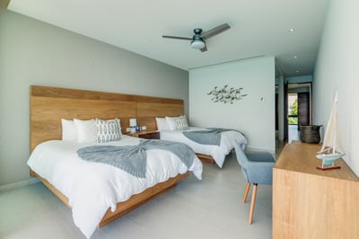 Luxury Villa Photo #36