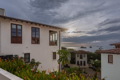 Luxury Villa Photo #36