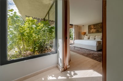 Luxury Villa Photo #28