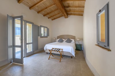 Luxury Villa Photo #21
