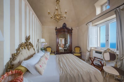 Luxury Villa Photo #36