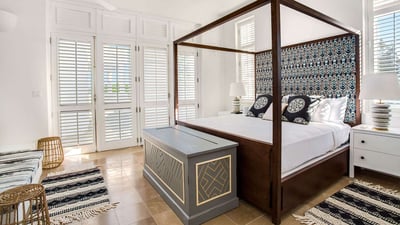 Luxury Villa Photo #20