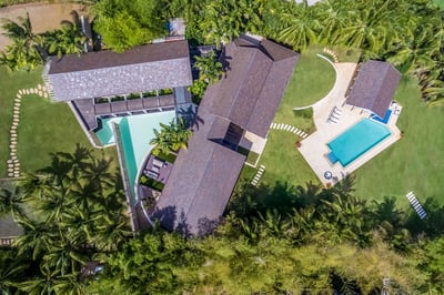 Luxury Villa Photo #6