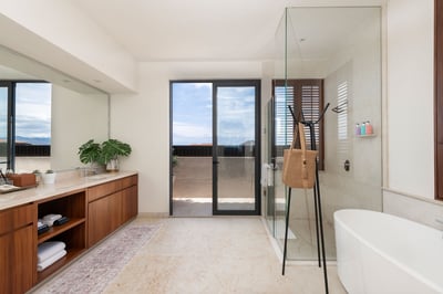 Luxury Villa Photo #27