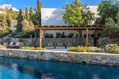 Luxury Villa Photo #4