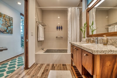 Luxury Villa Photo #36