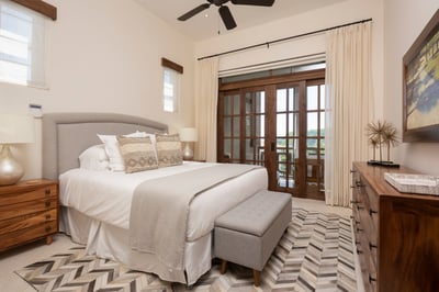Luxury Villa Photo #12