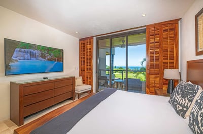 Luxury Villa Photo #38