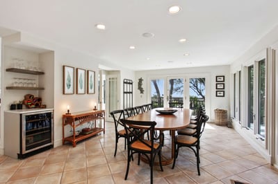 Luxury Villa Photo #16