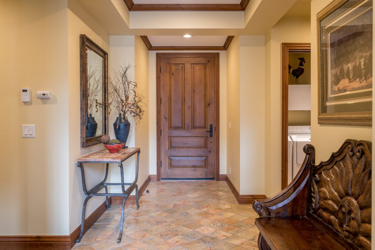 Colonnade Residence 14