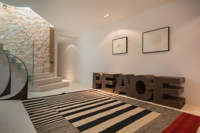 Luxury Villa Photo #14