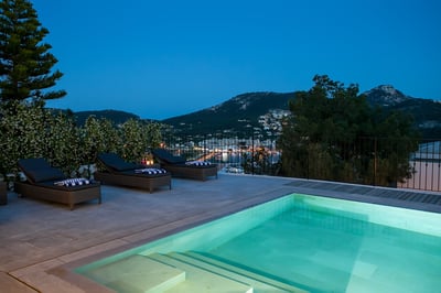Luxury Villa Photo #25