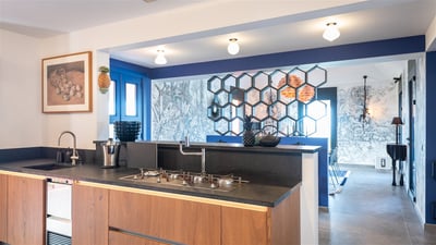 Kitchen & Dining Area