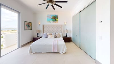 Luxury Villa Photo #27