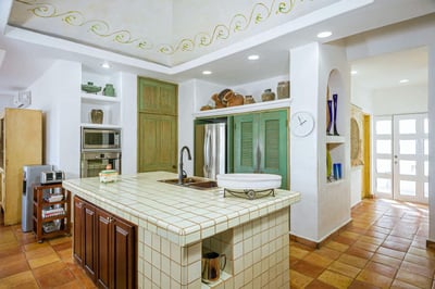 Luxury Villa Photo #16