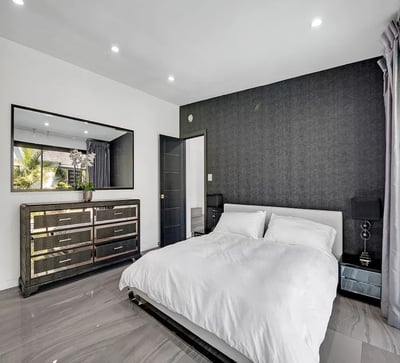 Luxury Villa Photo #16