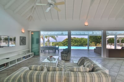 Luxury Villa Photo #22