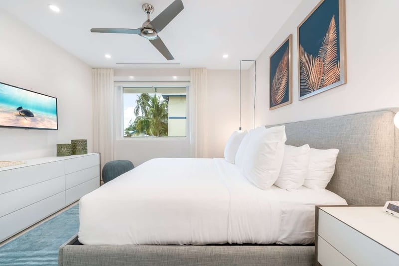 Club Suites at Rum Point 3 BDM Pool Suite