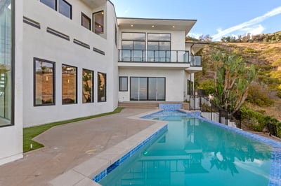 Luxury Villa Photo #5