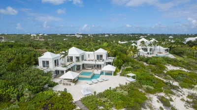 Luxury Villa Photo #2