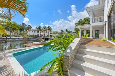 Luxury Villa Photo #4