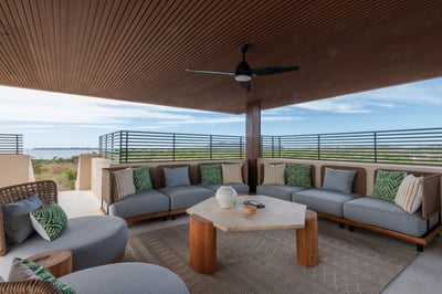 Luxury Villa Photo #11