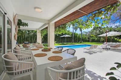 Luxury Villa Photo #14