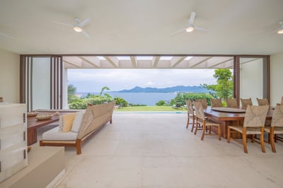 Luxury Villa Photo #20