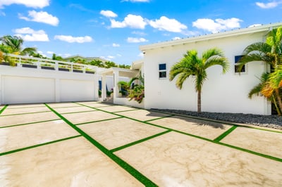 Luxury Villa Photo #7