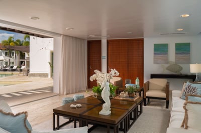 Luxury Villa Photo #14